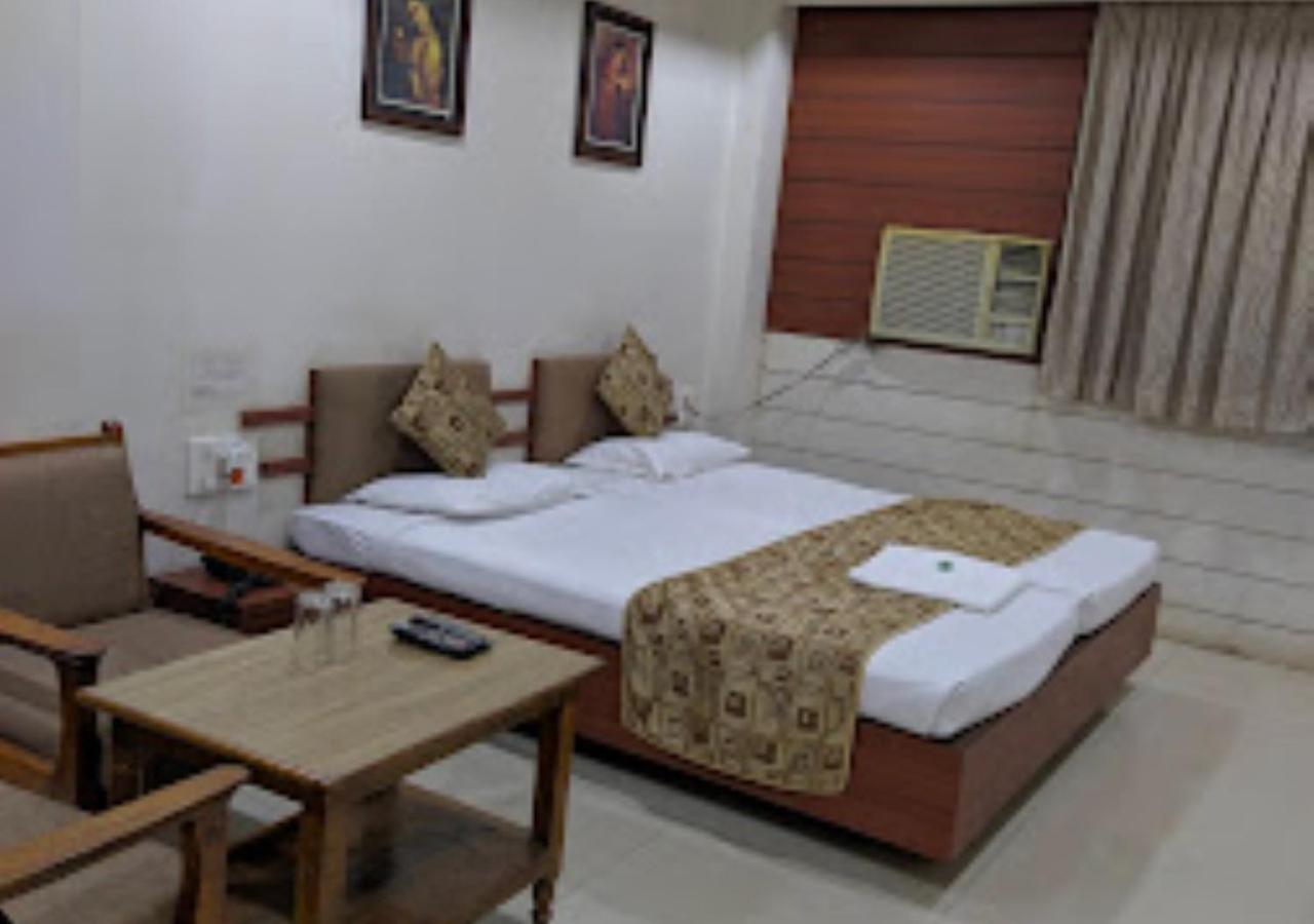 Hotel Mayur Restaurant Chandrapur Ngoại thất bức ảnh