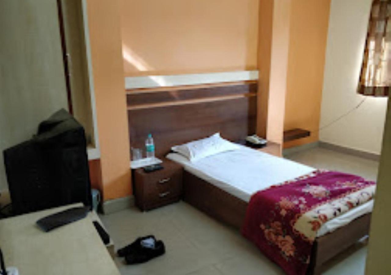 Hotel Mayur Restaurant Chandrapur Ngoại thất bức ảnh