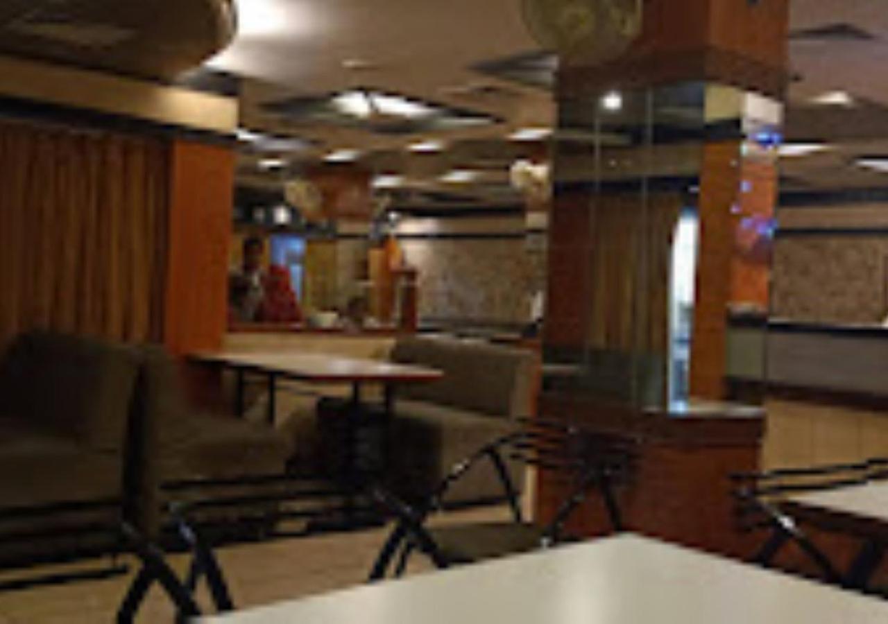 Hotel Mayur Restaurant Chandrapur Ngoại thất bức ảnh